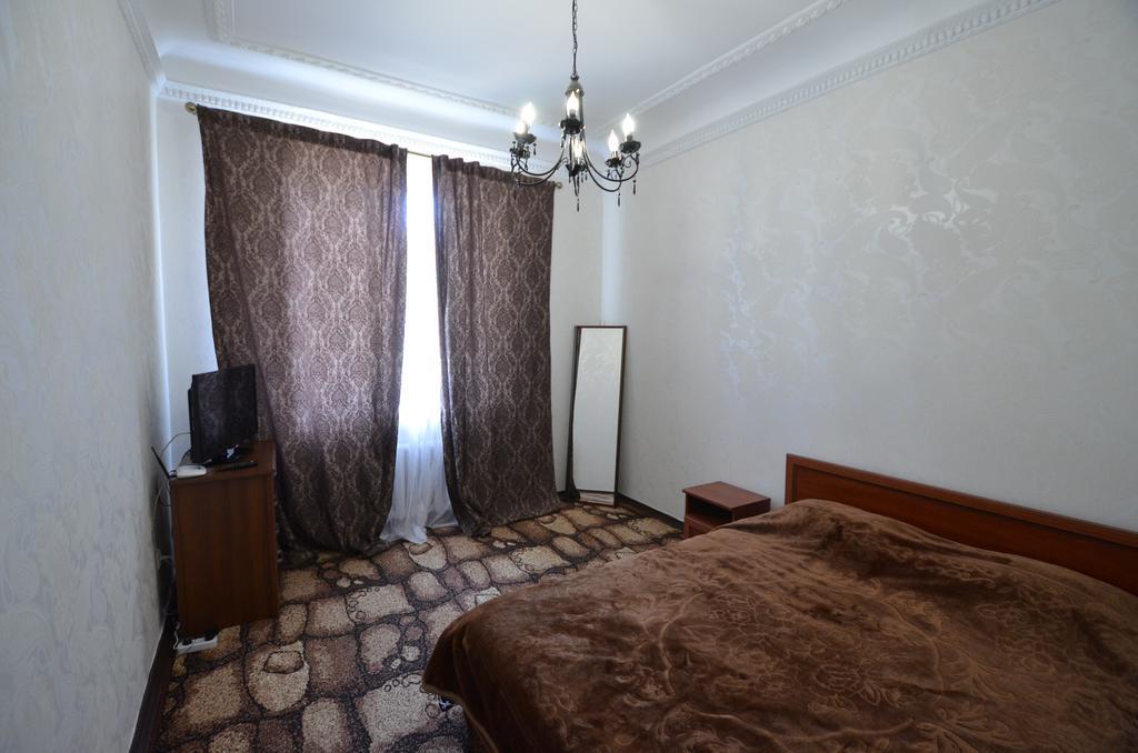 Apartments On Sobornaya Street Near The Waterfront Николайев Стая снимка